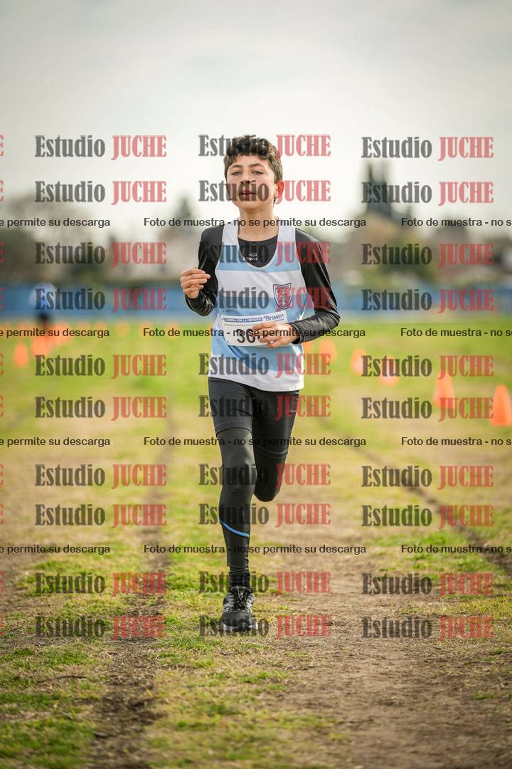 Fotos de la llegada del cross de 1000 m