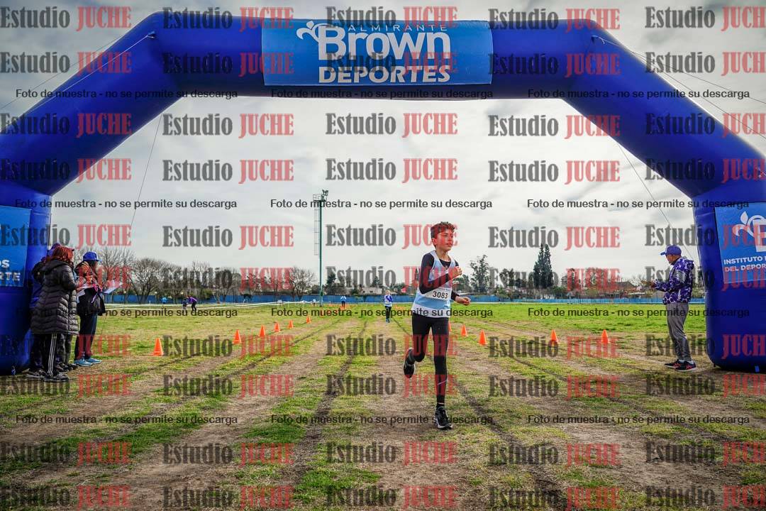 Fotos de la llegada del cross de 1000 m