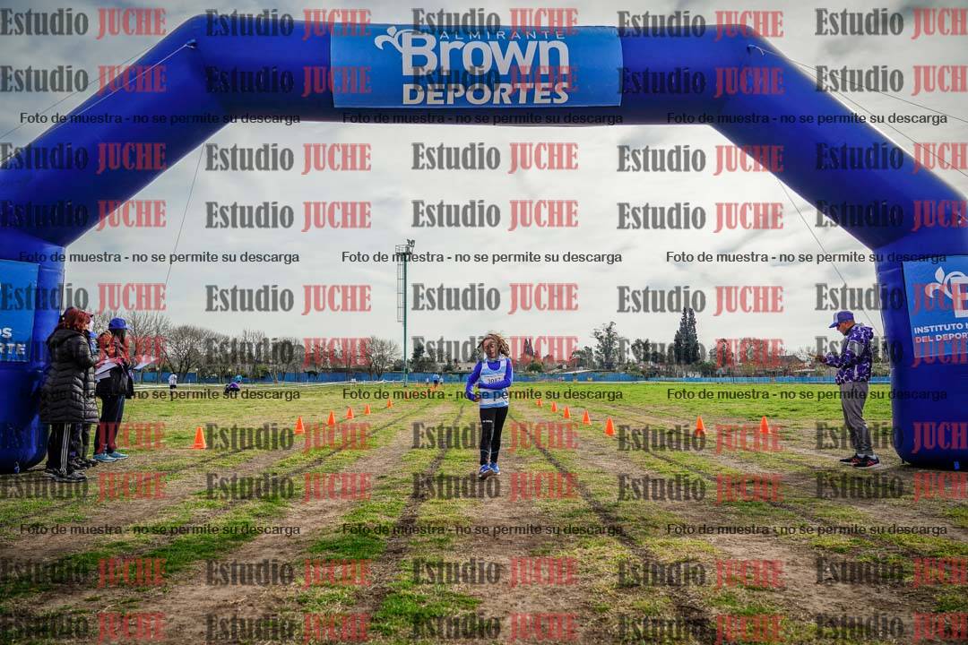 Fotos de la llegada del cross de 1000 m
