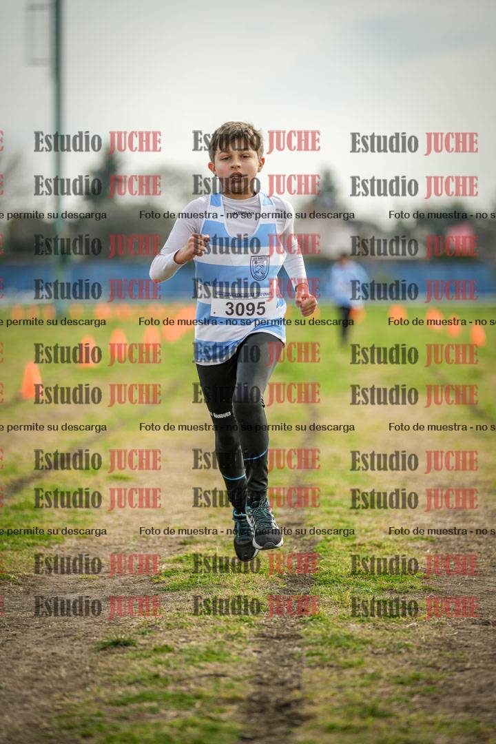 Fotos de la llegada del cross de 1000 m