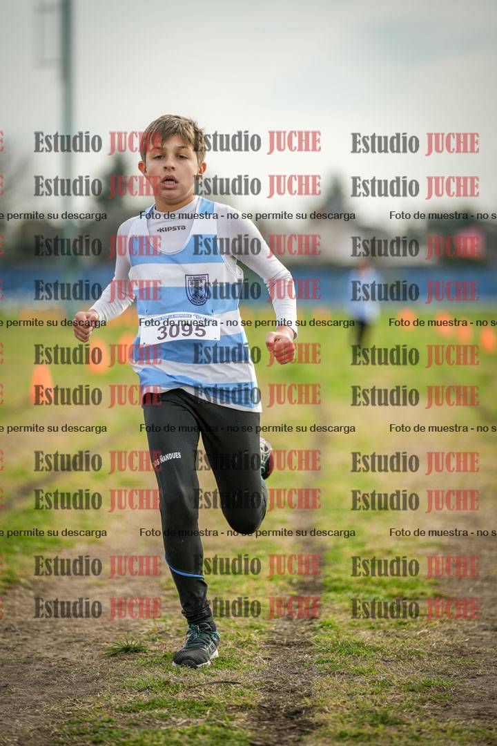 Fotos de la llegada del cross de 1000 m