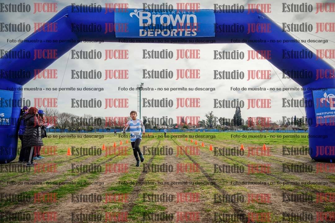 Fotos de la llegada del cross de 1000 m