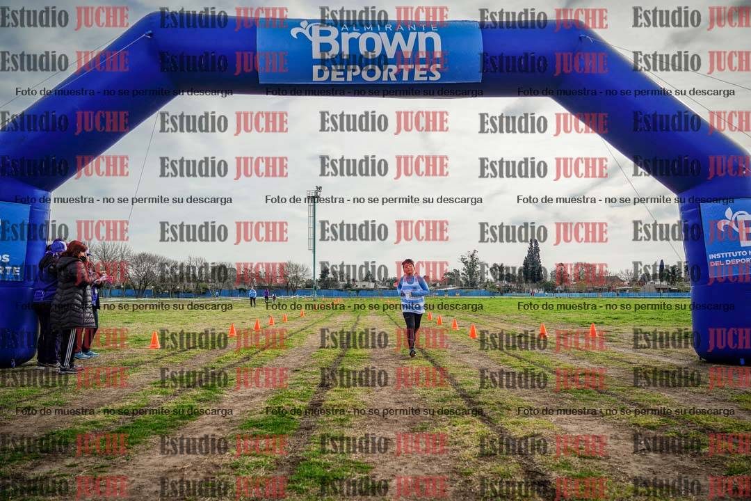 Fotos de la llegada del cross de 1000 m