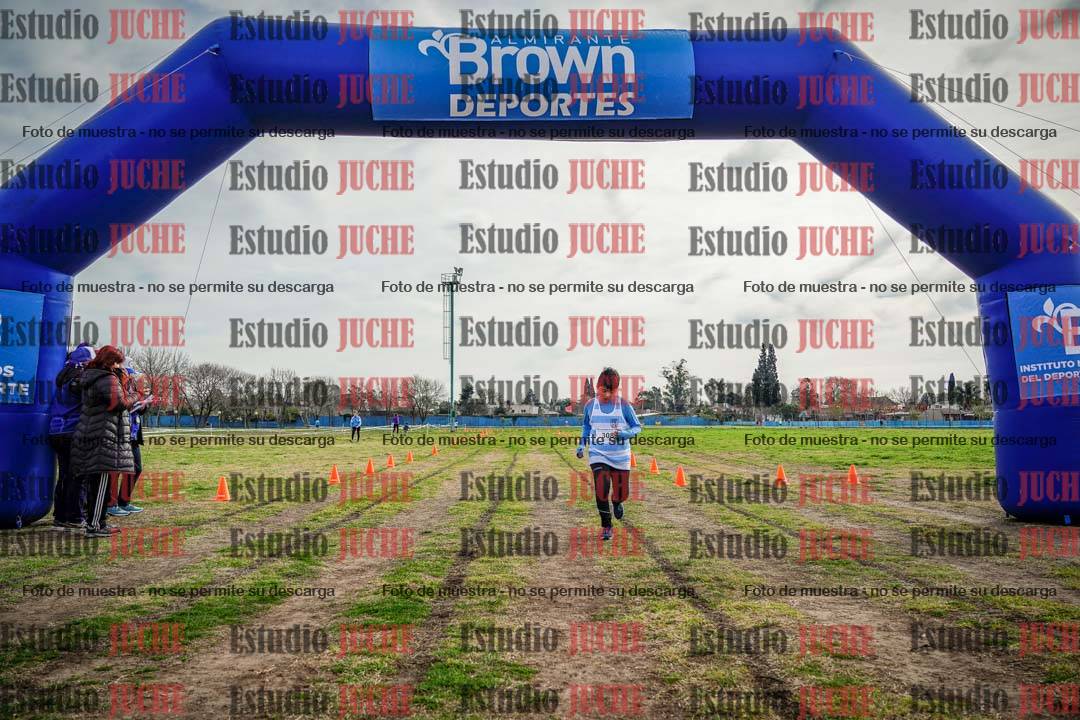 Fotos de la llegada del cross de 1000 m