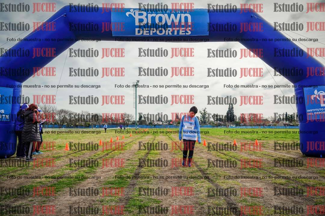 Fotos de la llegada del cross de 1000 m