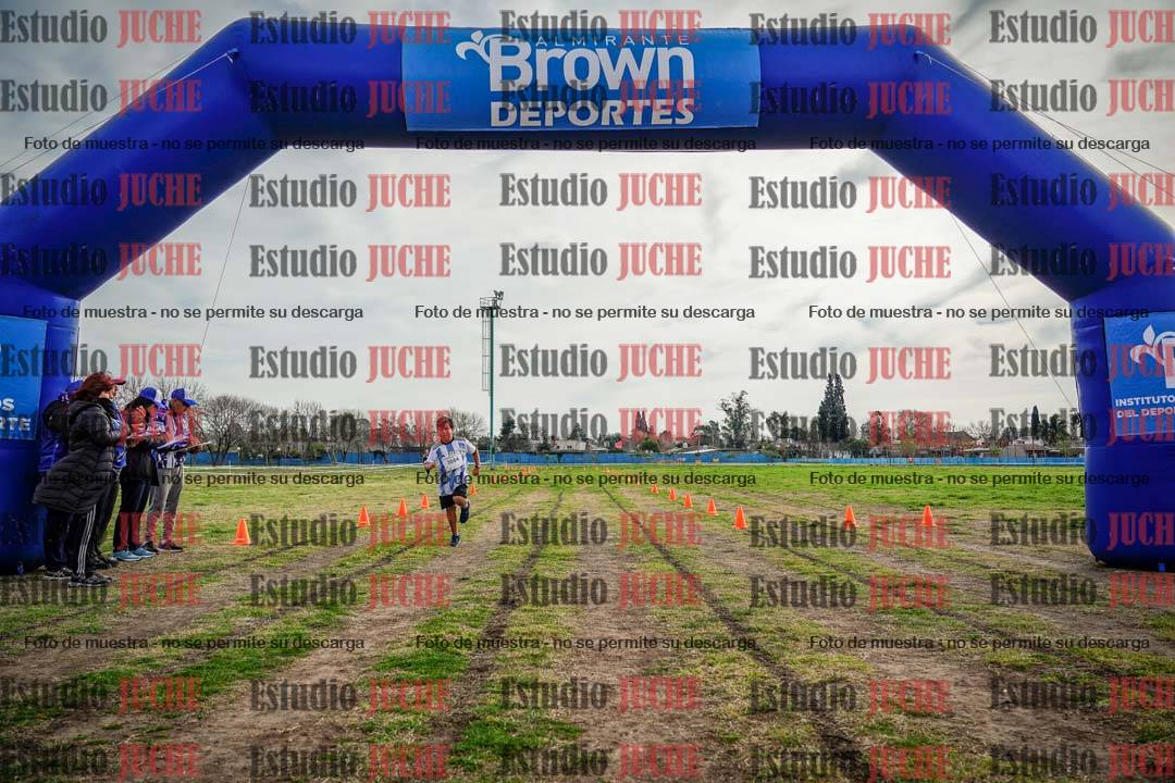Fotos de la llegada del cross de 1000 m