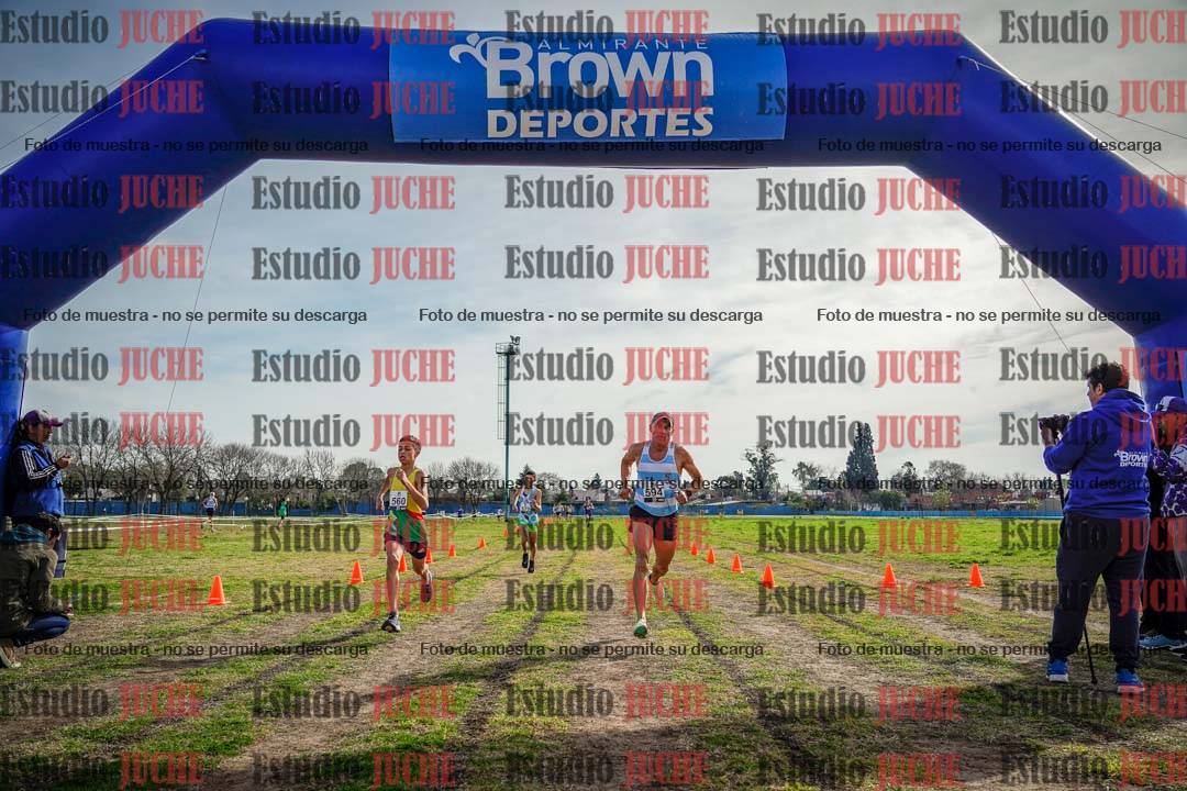 Fotos de la llegada del cross de 1500 m