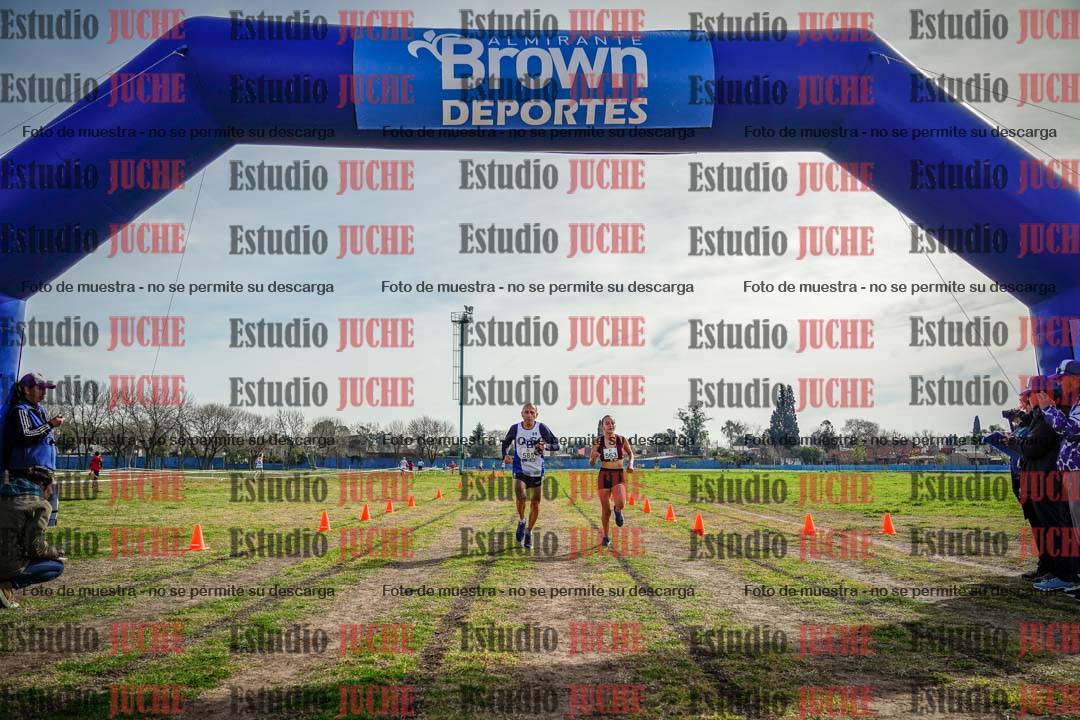 Fotos de la llegada del cross de 1500 m