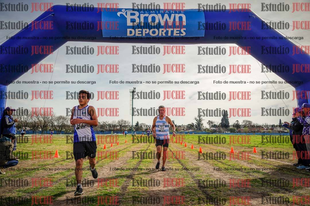 Fotos de la llegada del cross de 1500 m