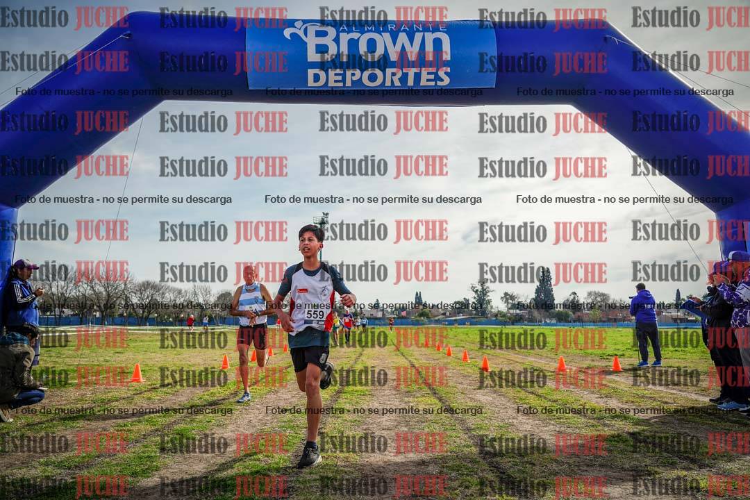 Fotos de la llegada del cross de 1500 m