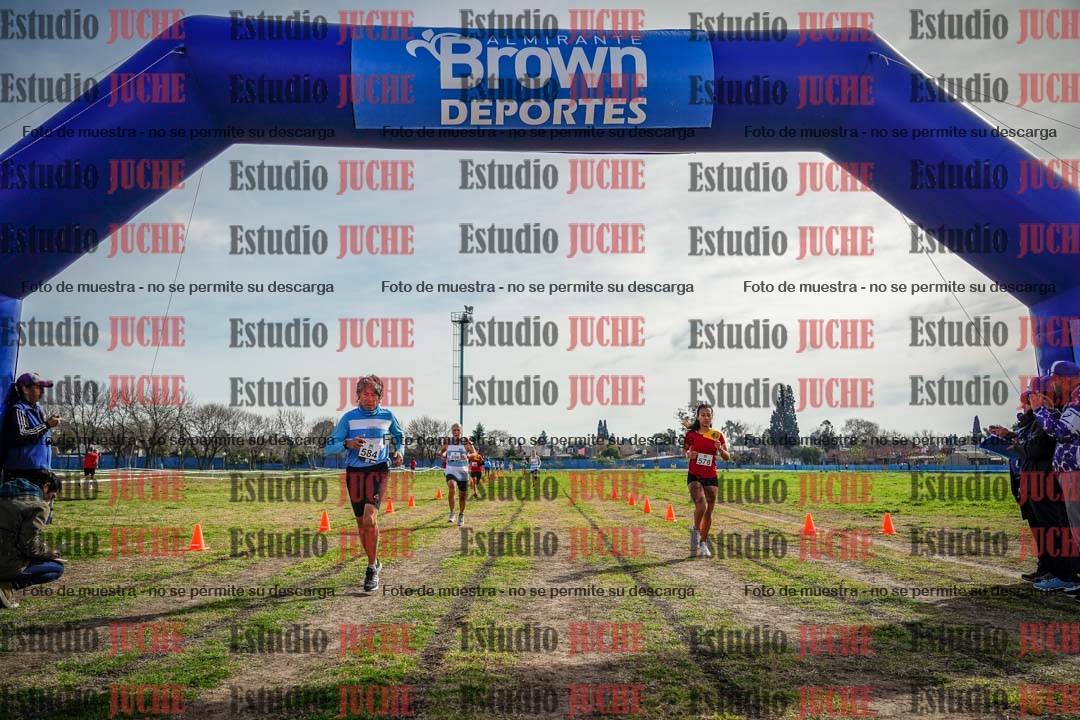 Fotos de la llegada del cross de 1500 m