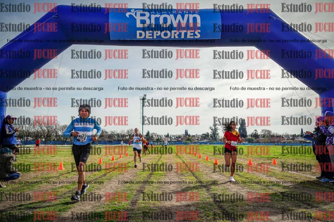 Fotos de la llegada del cross de 1500 m