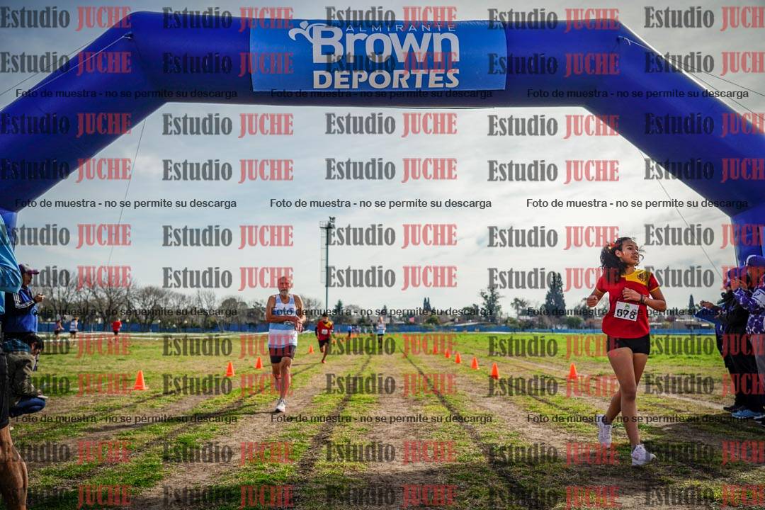 Fotos de la llegada del cross de 1500 m
