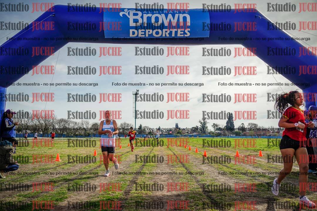 Fotos de la llegada del cross de 1500 m