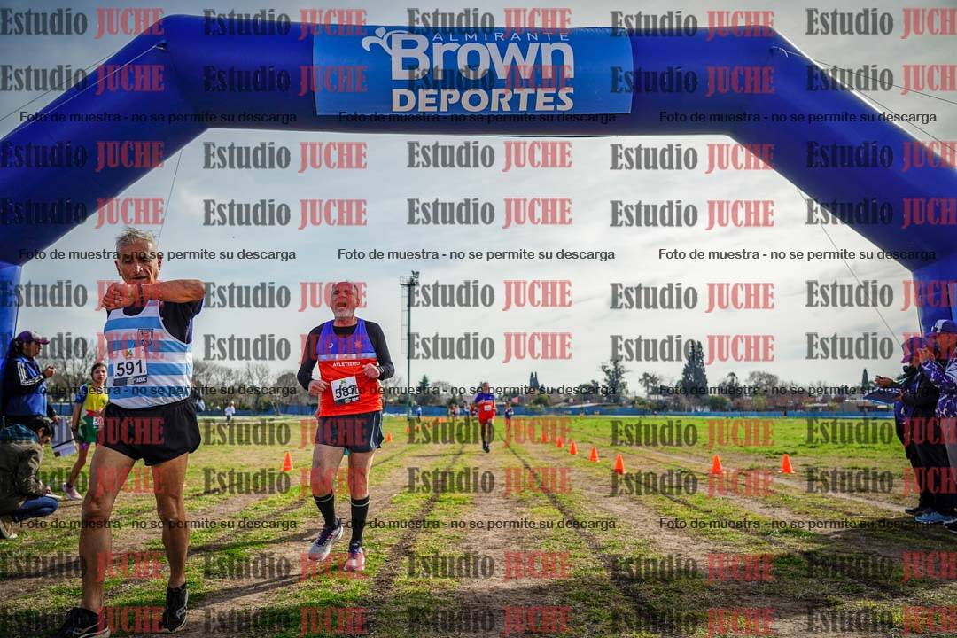 Fotos de la llegada del cross de 1500 m