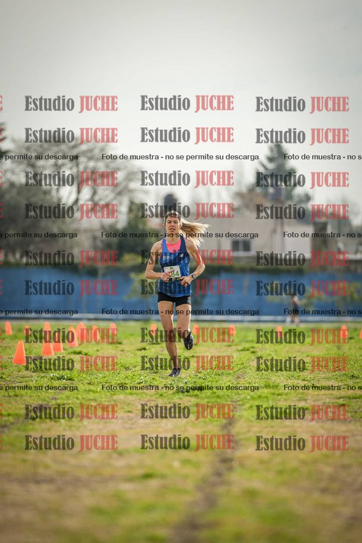 Fotos de la llegada del cross de 4000 m - mujeres