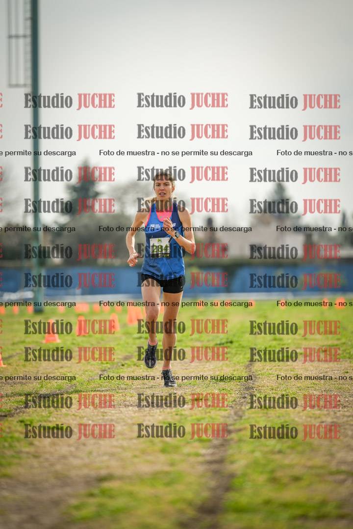 Fotos de la llegada del cross de 4000 m - mujeres
