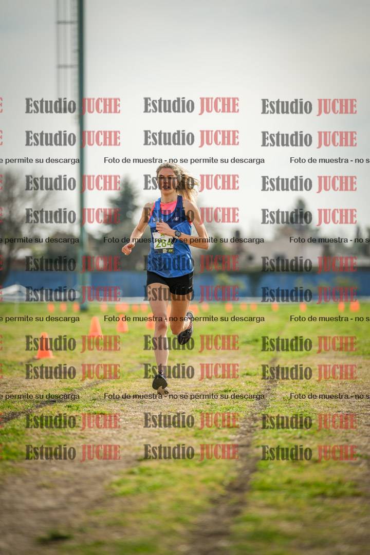 Fotos de la llegada del cross de 4000 m - mujeres