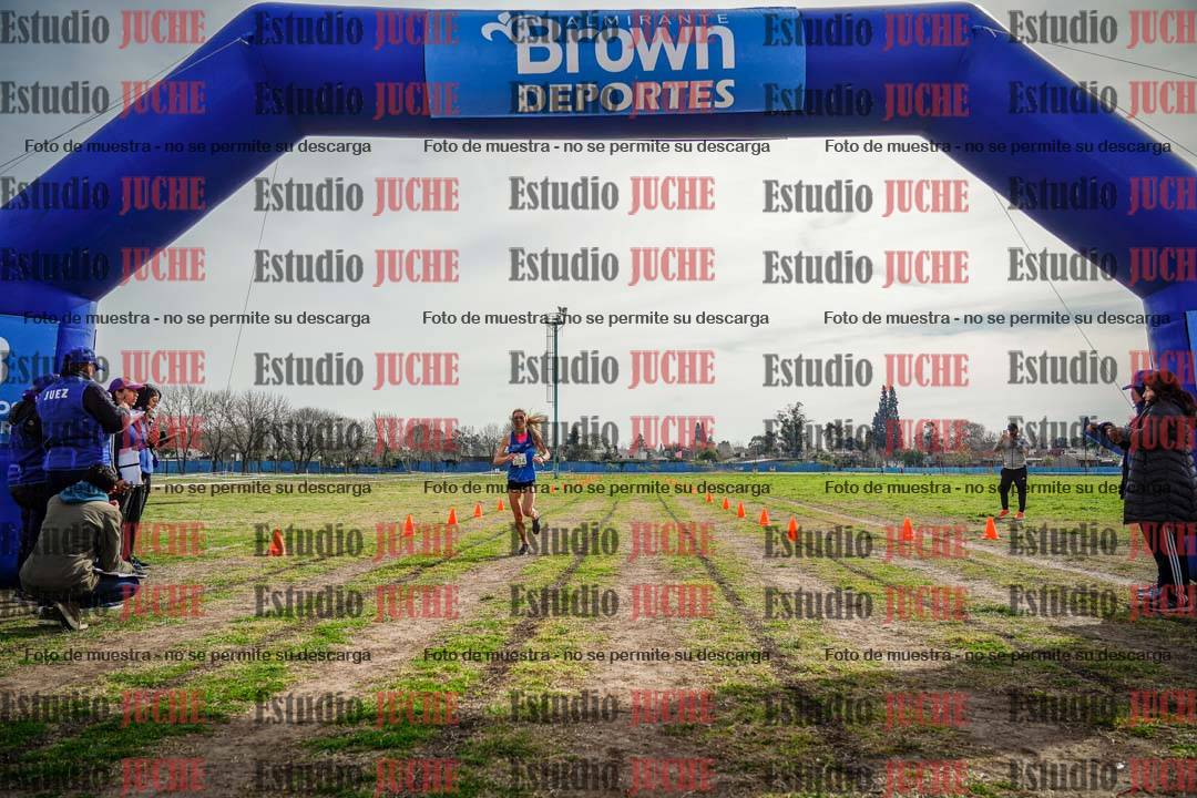 Fotos de la llegada del cross de 4000 m - mujeres