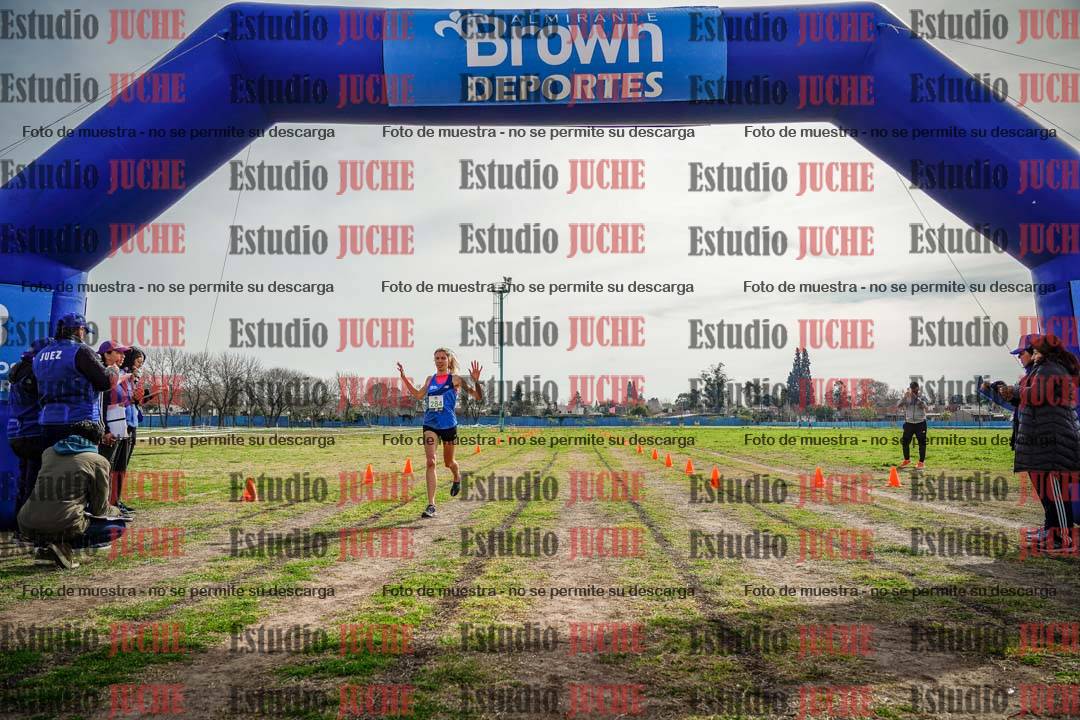 Fotos de la llegada del cross de 4000 m - mujeres