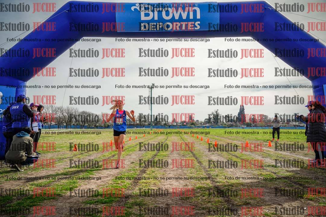 Fotos de la llegada del cross de 4000 m - mujeres
