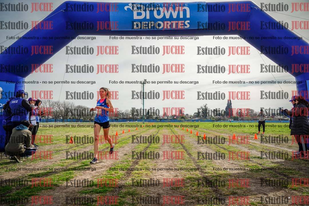 Fotos de la llegada del cross de 4000 m - mujeres