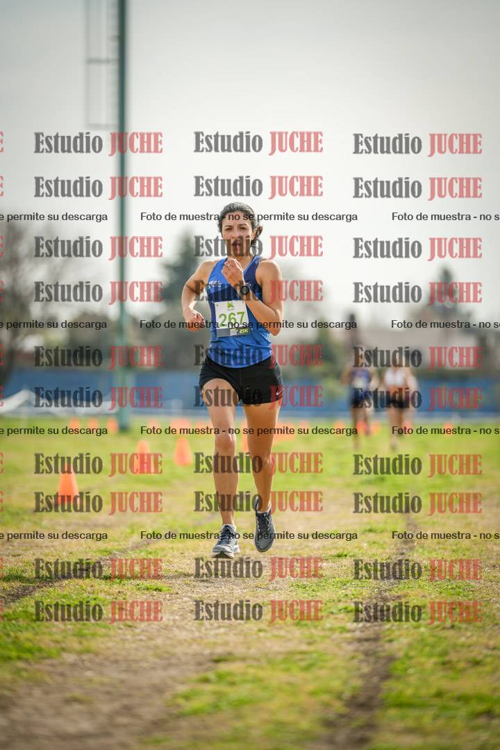 Fotos de la llegada del cross de 4000 m - mujeres