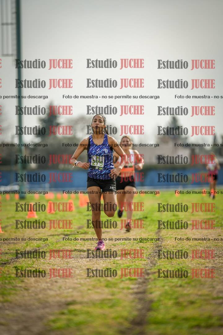 Fotos de la llegada del cross de 4000 m - mujeres