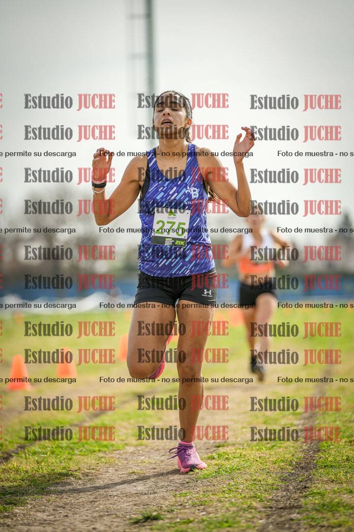 Fotos de la llegada del cross de 4000 m - mujeres
