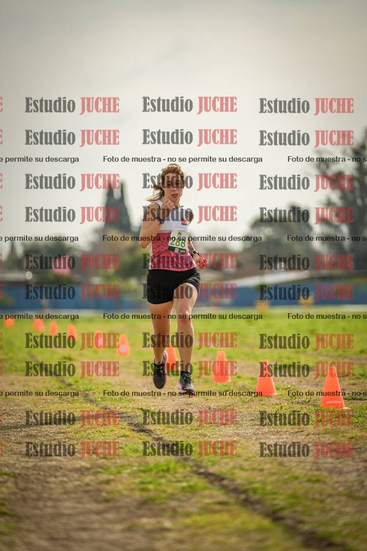 Fotos de la llegada del cross de 4000 m - mujeres