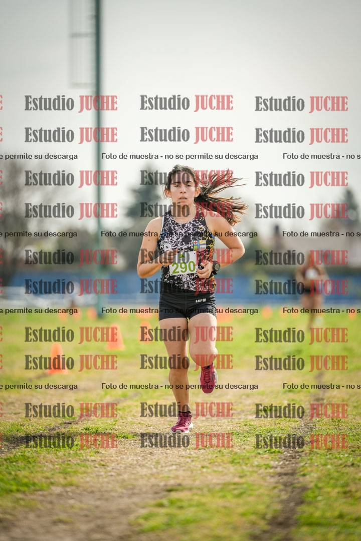Fotos de la llegada del cross de 4000 m - mujeres