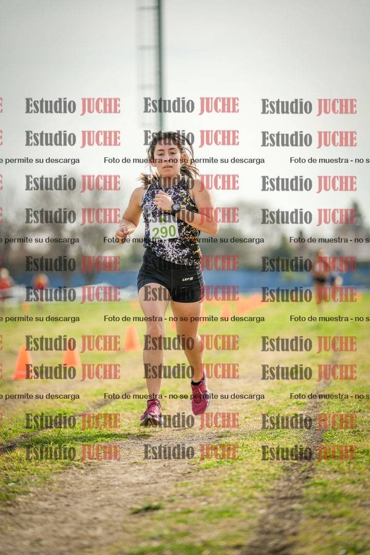 Fotos de la llegada del cross de 4000 m - mujeres
