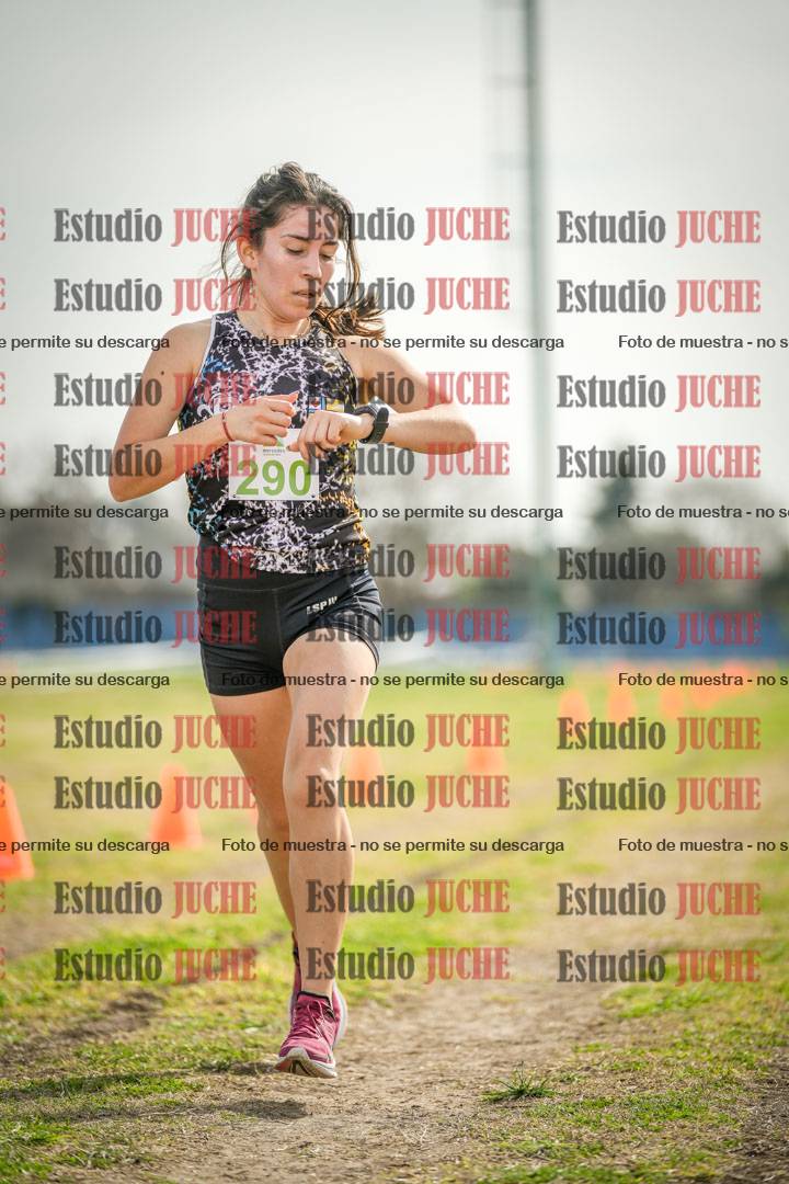 Fotos de la llegada del cross de 4000 m - mujeres
