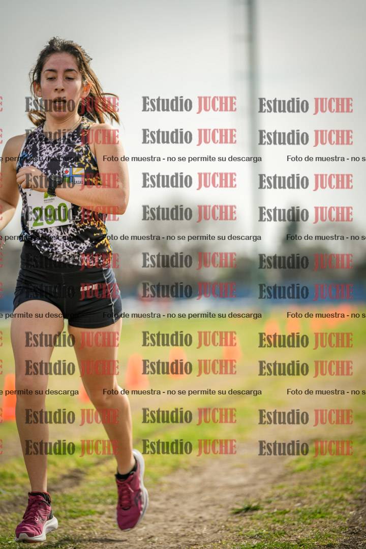 Fotos de la llegada del cross de 4000 m - mujeres