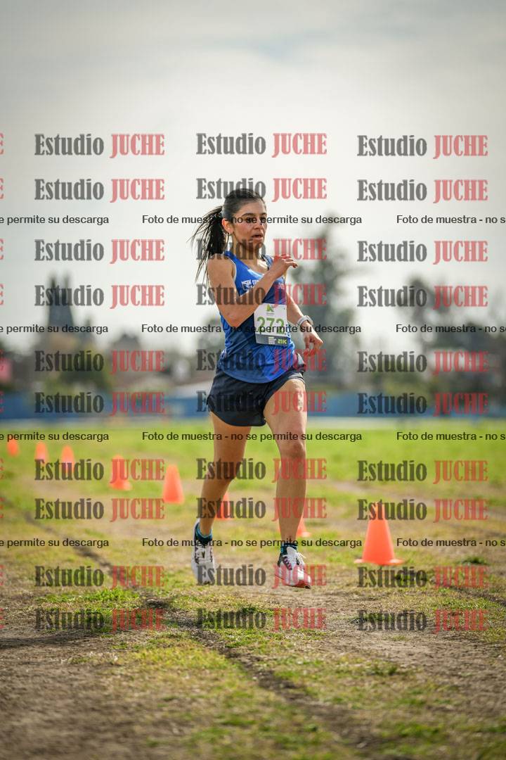 Fotos de la llegada del cross de 4000 m - mujeres