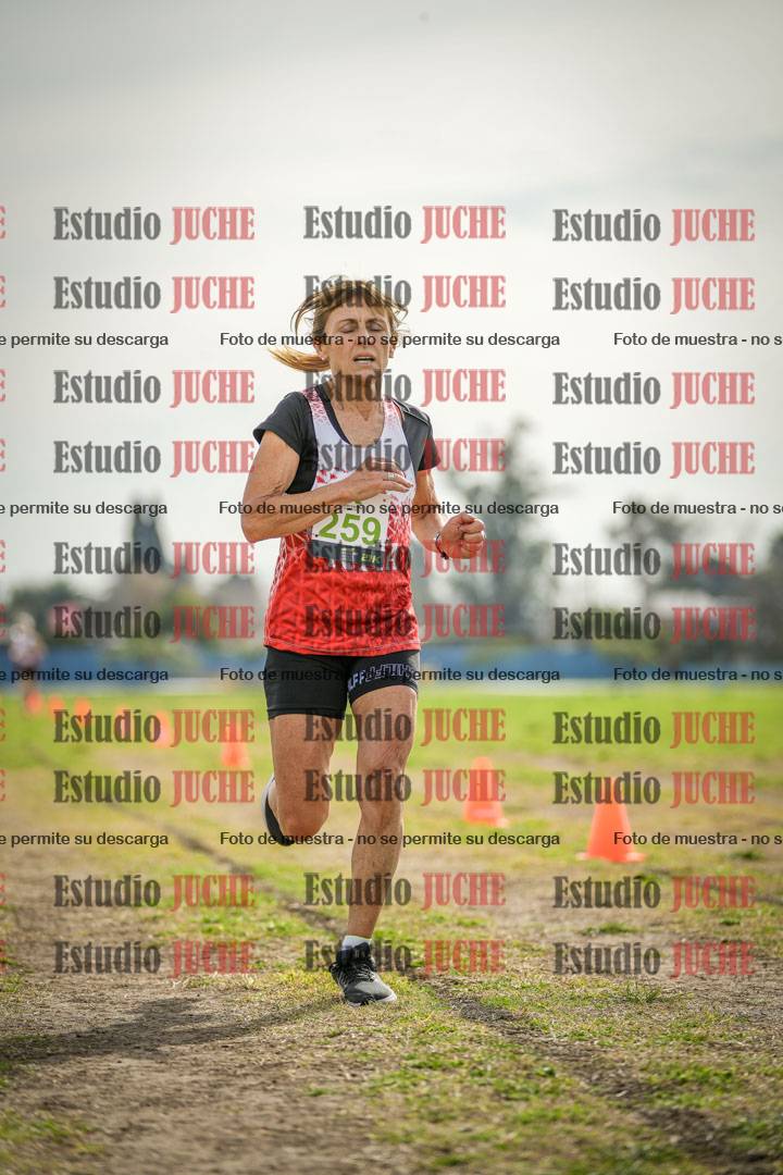 Fotos de la llegada del cross de 4000 m - mujeres