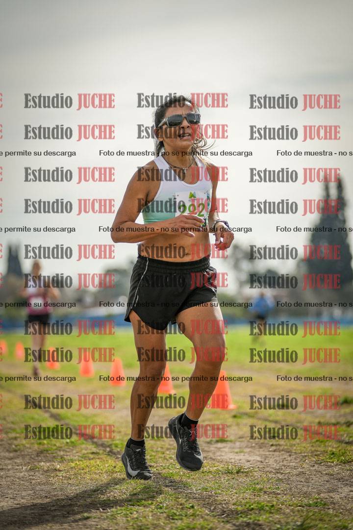 Fotos de la llegada del cross de 4000 m - mujeres
