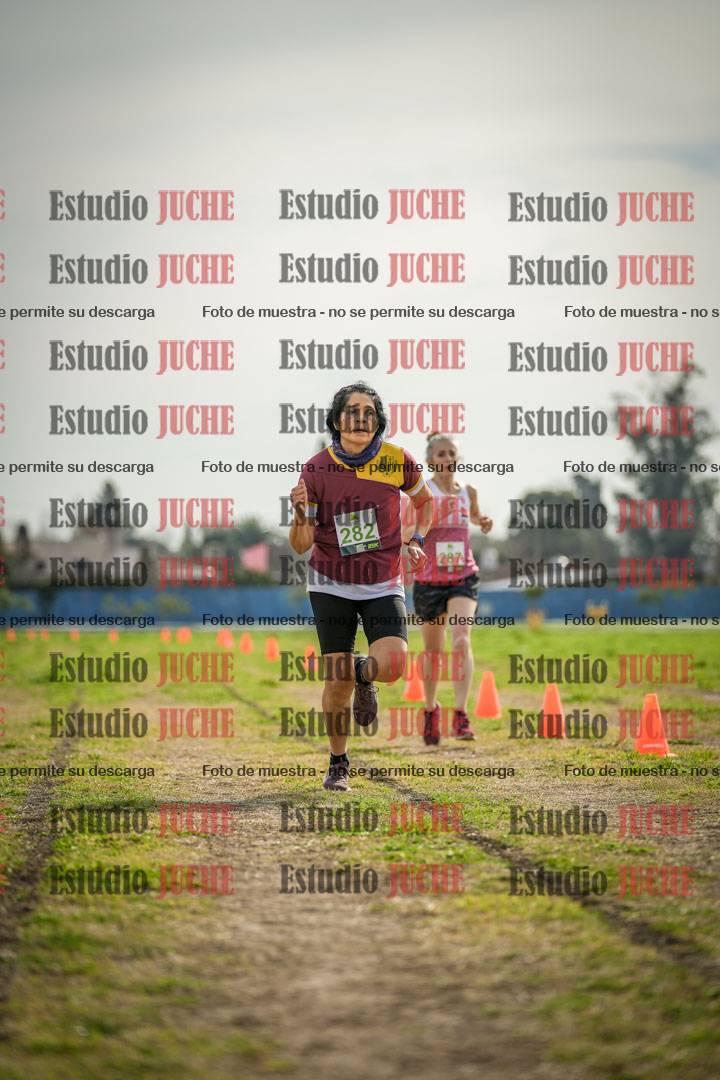 Fotos de la llegada del cross de 4000 m - mujeres
