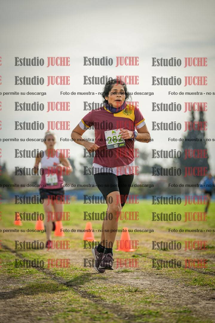 Fotos de la llegada del cross de 4000 m - mujeres