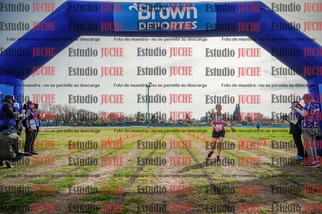 Fotos de la llegada del cross de 4000 m - mujeres