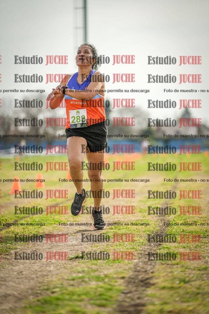Fotos de la llegada del cross de 4000 m - mujeres