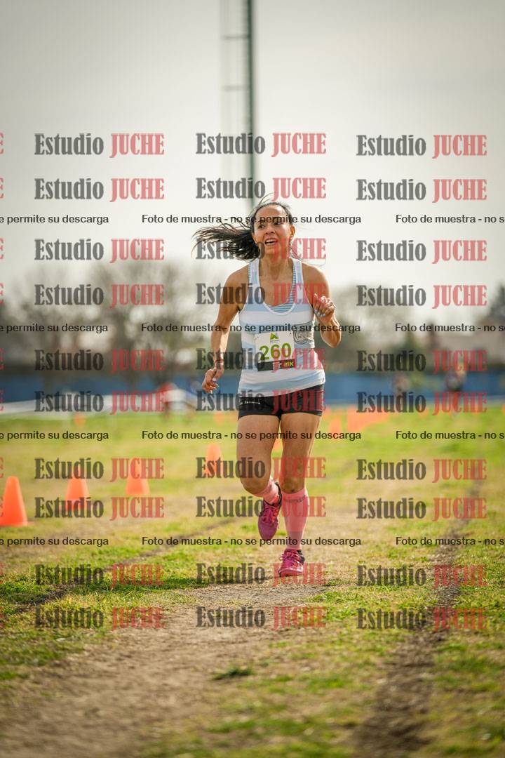 Fotos de la llegada del cross de 4000 m - mujeres