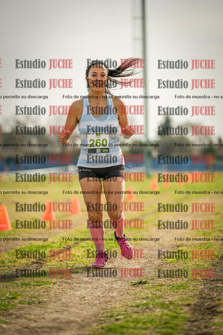 Fotos de la llegada del cross de 4000 m - mujeres