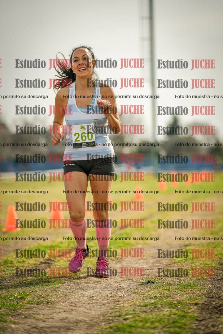 Fotos de la llegada del cross de 4000 m - mujeres