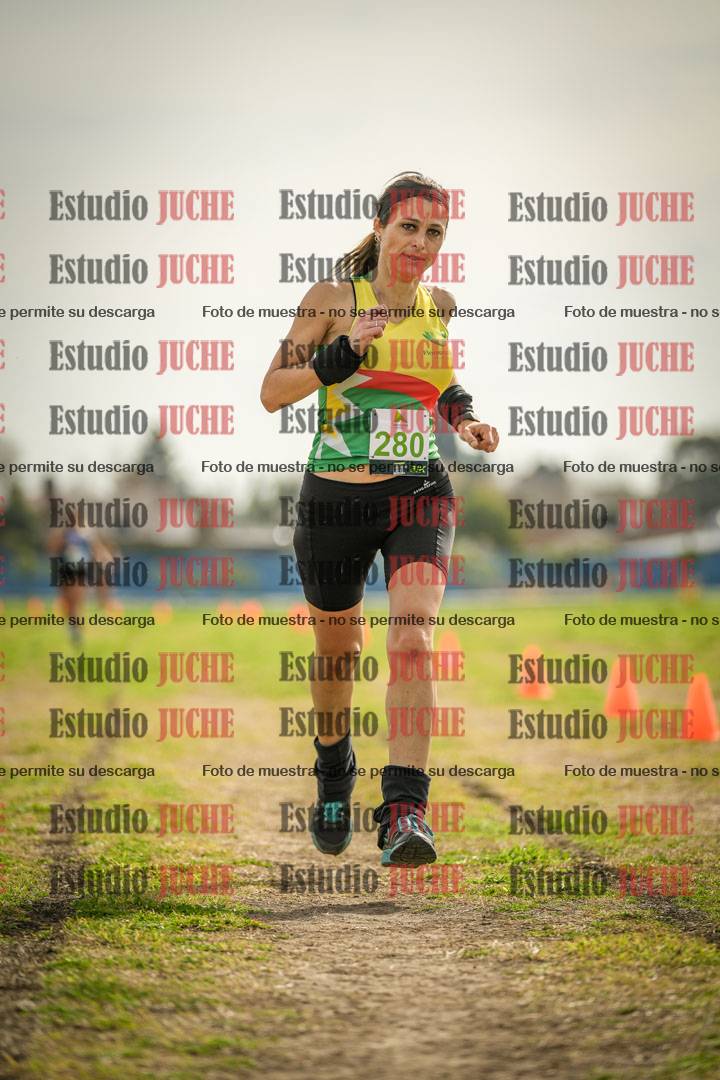 Fotos de la llegada del cross de 4000 m - mujeres