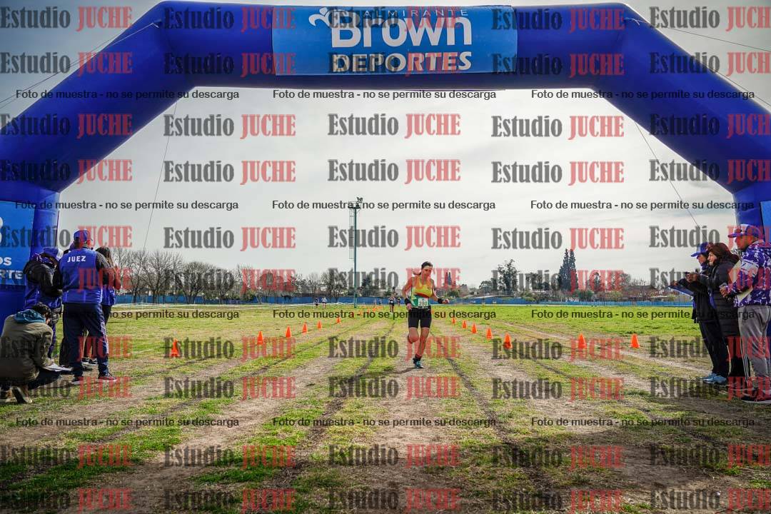 Fotos de la llegada del cross de 4000 m - mujeres