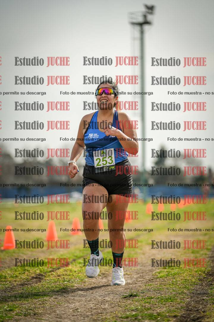Fotos de la llegada del cross de 4000 m - mujeres