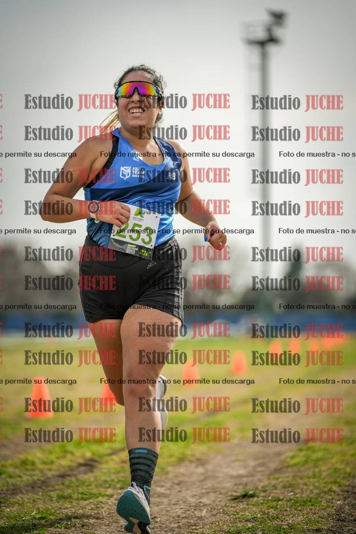 Fotos de la llegada del cross de 4000 m - mujeres