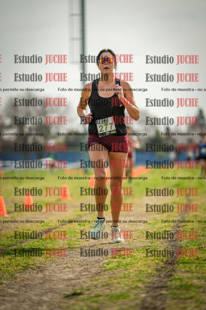 Fotos de la llegada del cross de 4000 m - mujeres