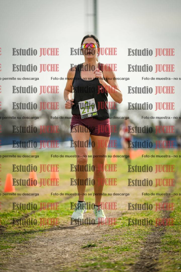 Fotos de la llegada del cross de 4000 m - mujeres